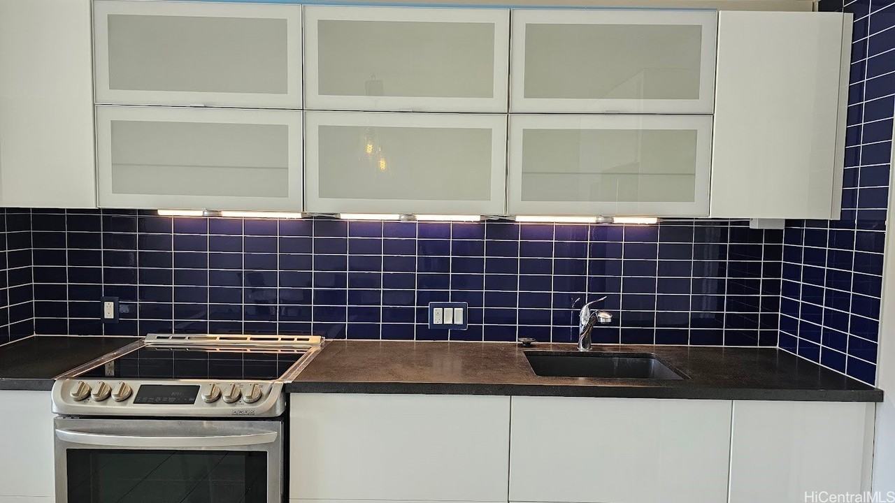1655 Makaloa St #1111 - Photo 3 of 16