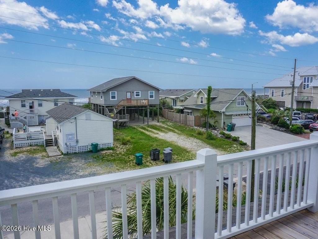 305 N Shore Dr - Photo 2 of 21