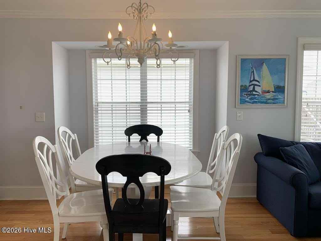 305 N Shore Dr - Photo 6 of 21