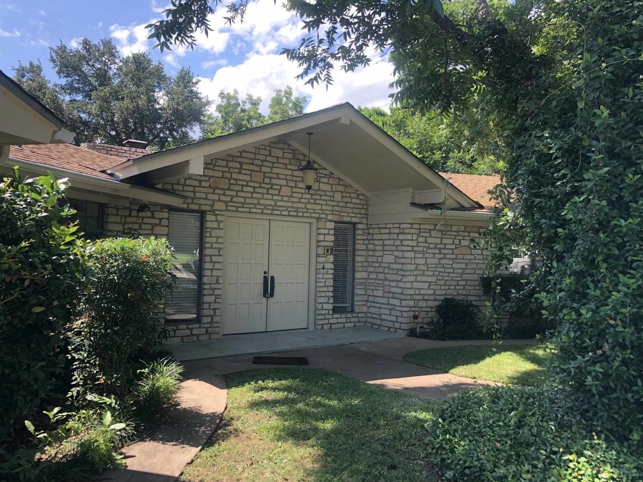 268 Quail St - Photo 2 of 17