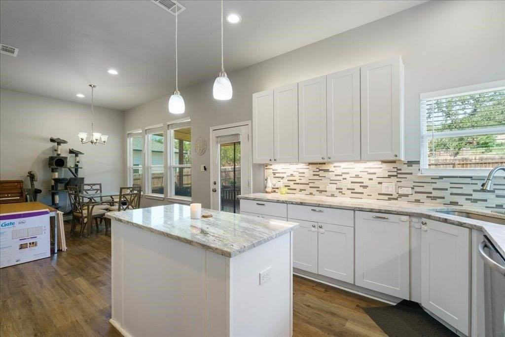 306 Songwood Dr - Photo 3 of 19