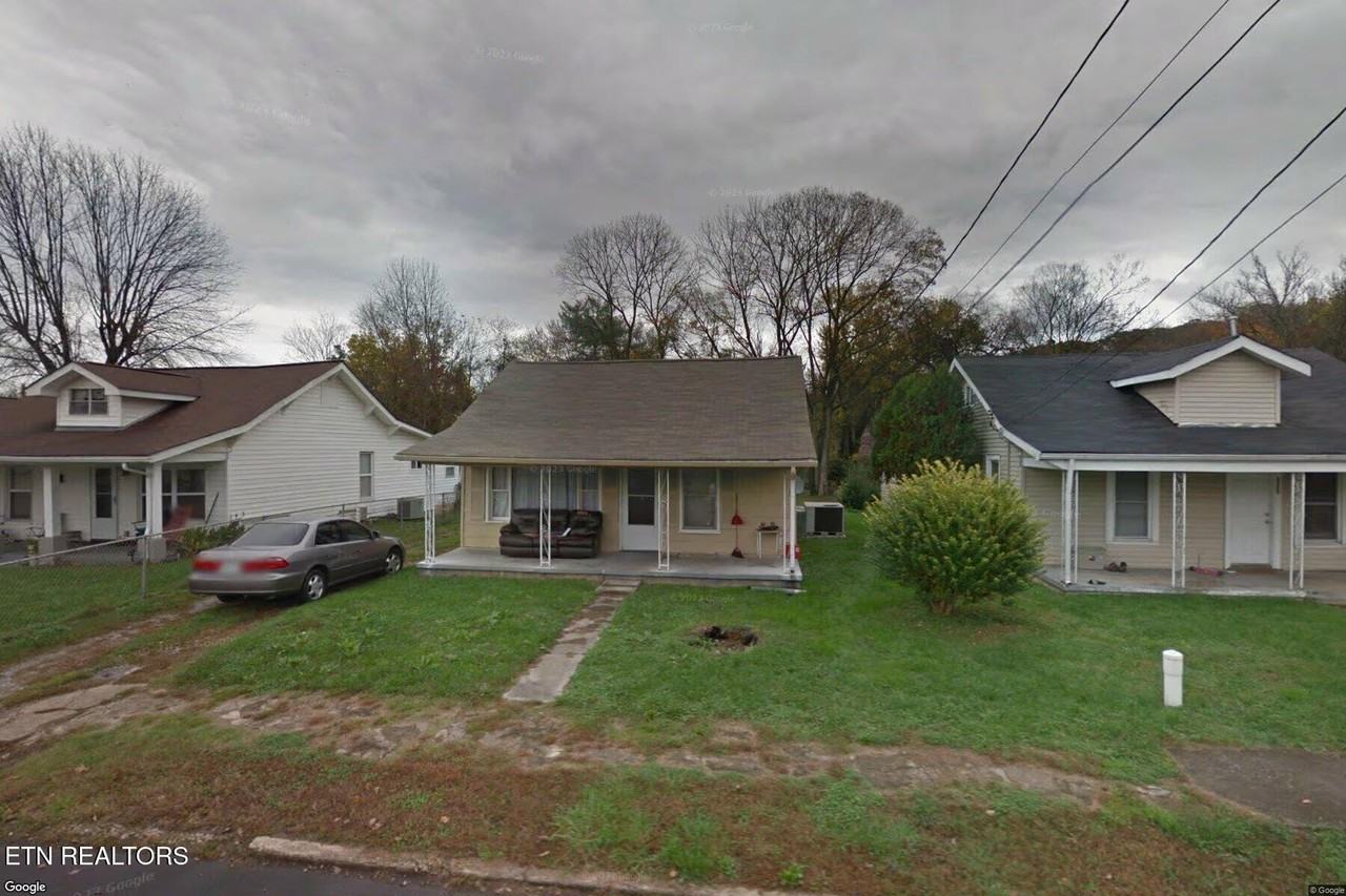 2608 Piedmont St - Photo 2 of 22