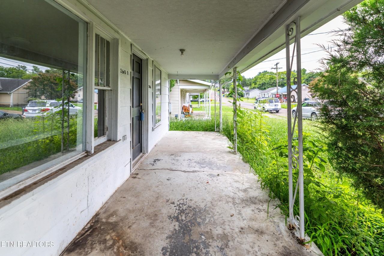 2608 Piedmont St - Photo 4 of 22