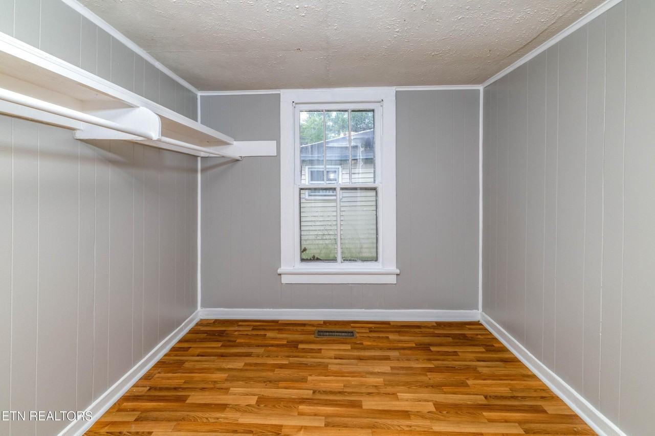 2608 Piedmont St - Photo 7 of 22