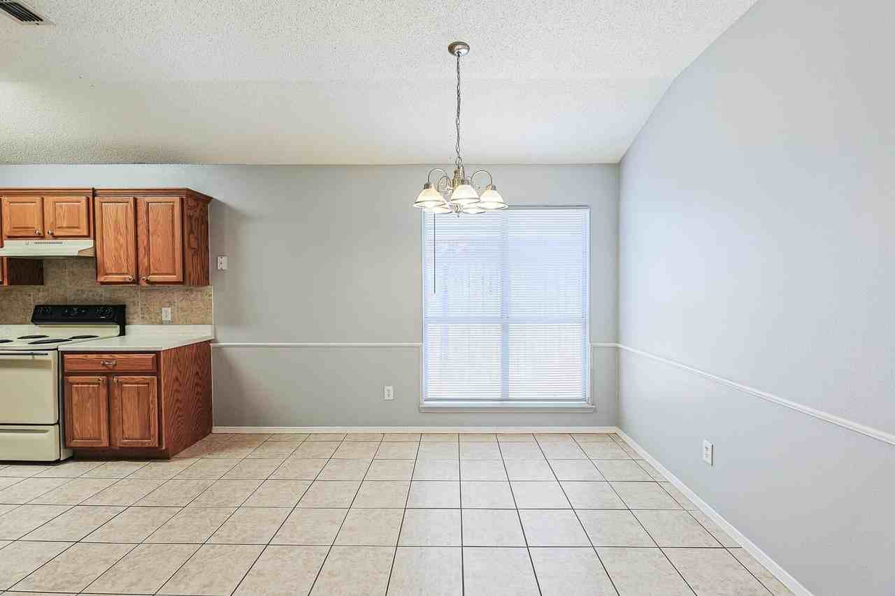 6201 18th St - Photo 7 of 21