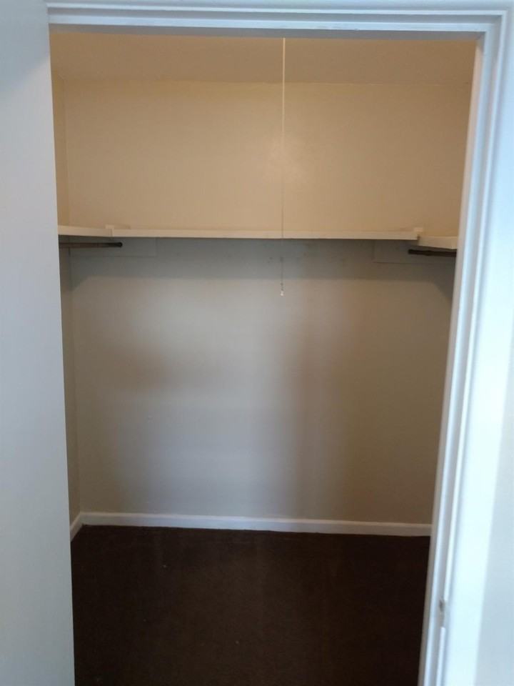 2812 43rd St #7 - Photo 7 of 10