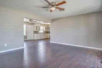 5107 38th St - Photo 3 of 14