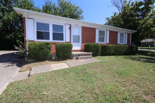 212 Foxwood Dr - Photo 1 of 1