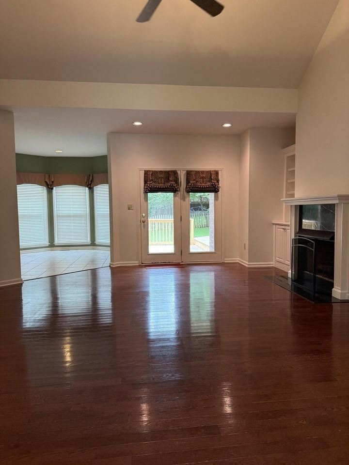 3652 Fair Ridge Dr - Photo 2 of 15