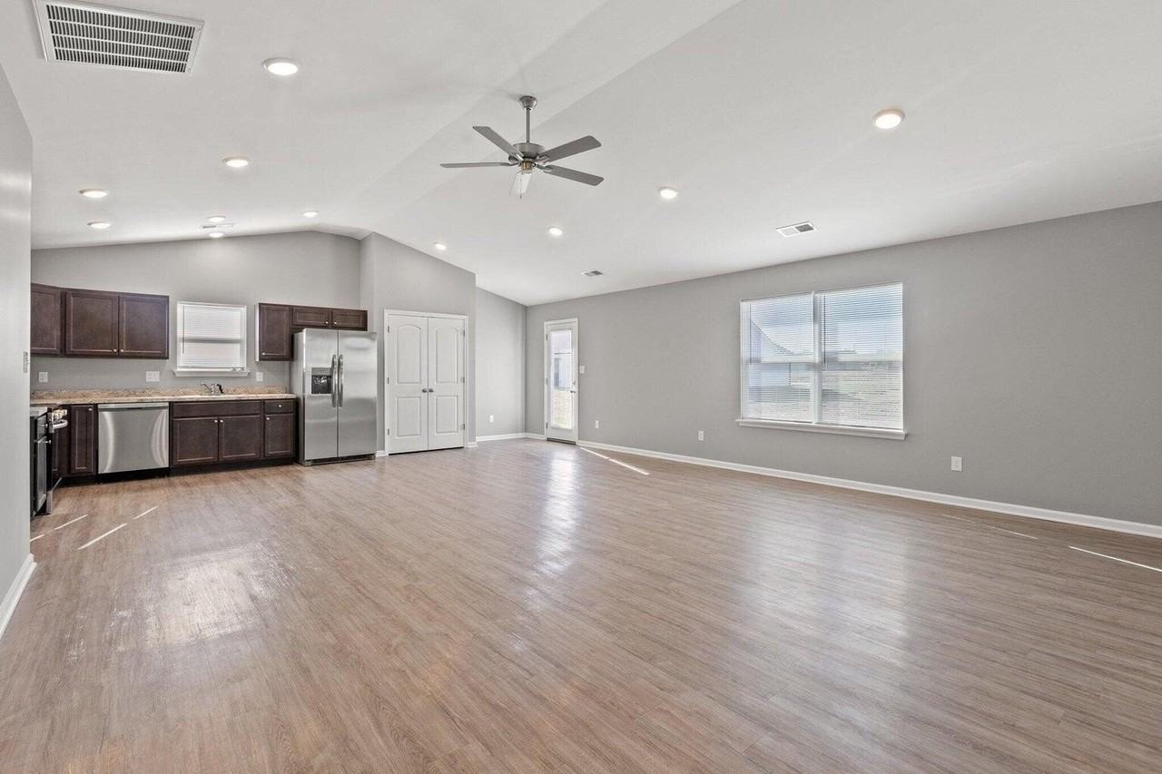 106 Ancel Way - Photo 5 of 19