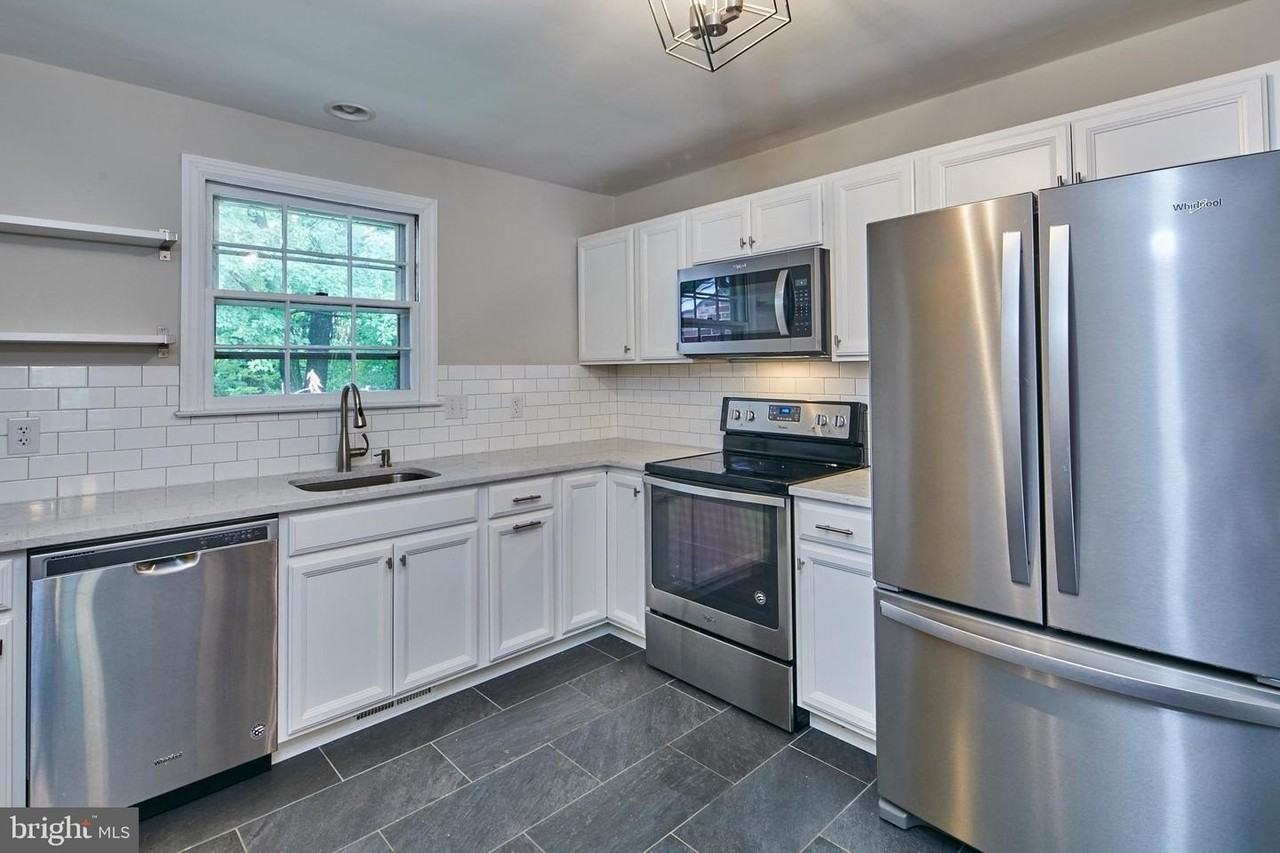 506 Foulkstone Rd - Photo 2 of 19