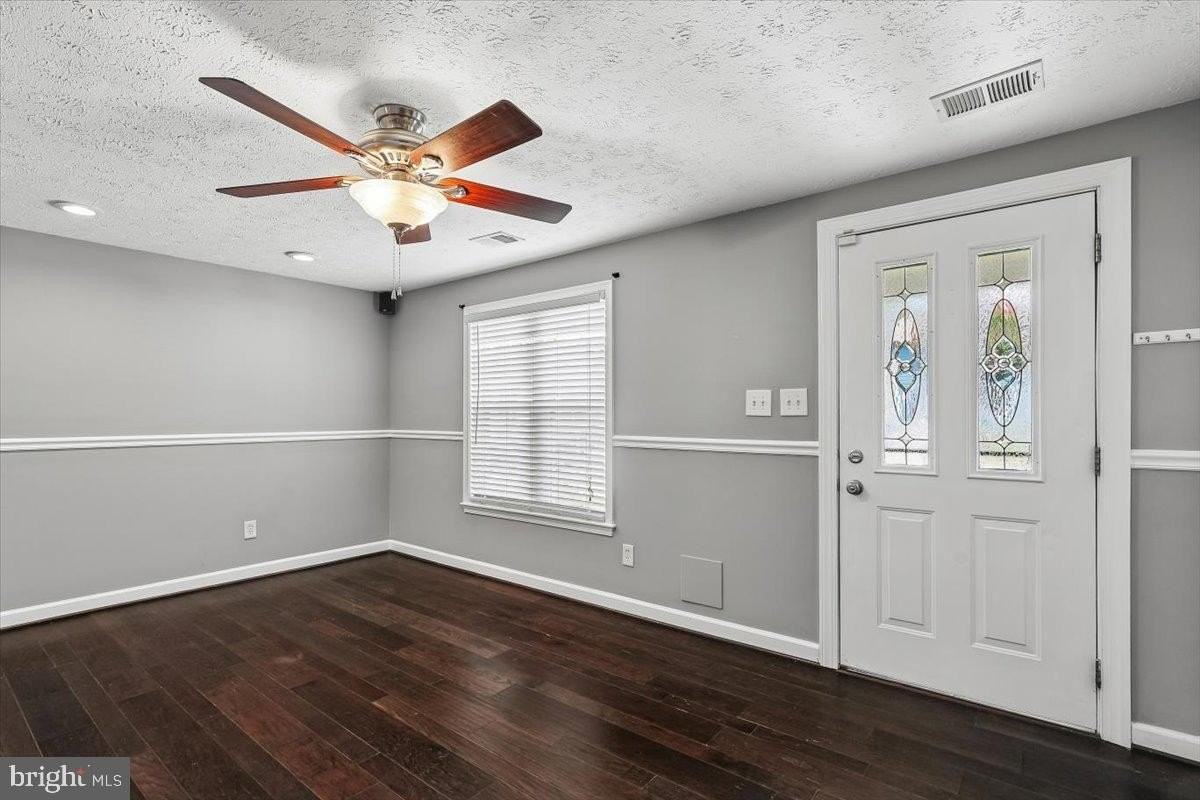 1594 Lodge Pole Ct - Photo 3 of 28