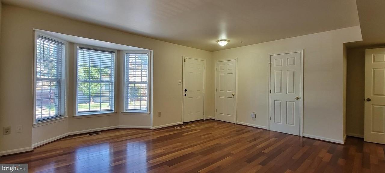 601 Primus Ct - Photo 3 of 33