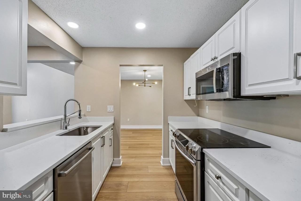 12904 Churchill Ridge Cir - Photo 3 of 20