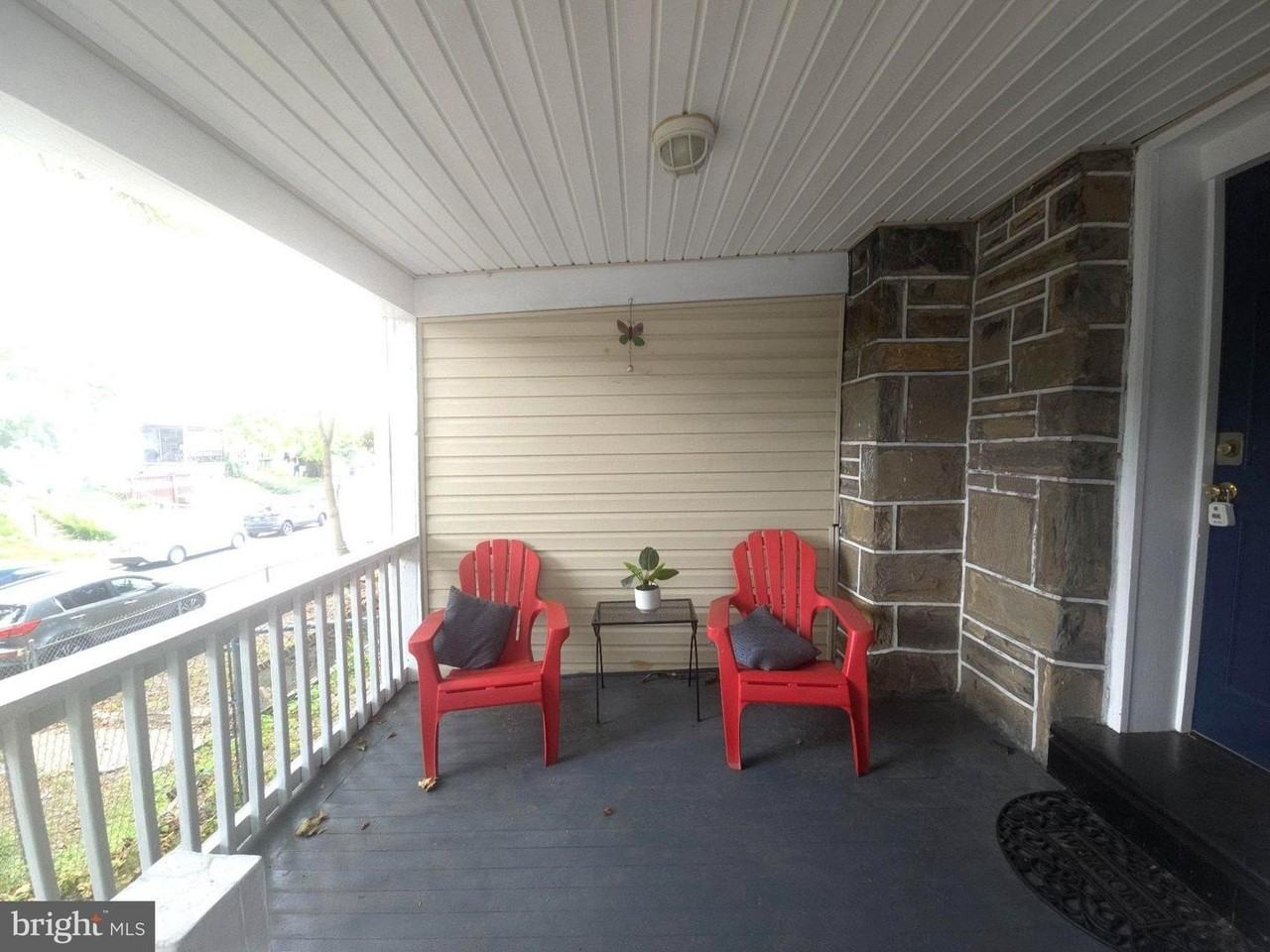 428 Croyden Rd - Photo 3 of 13