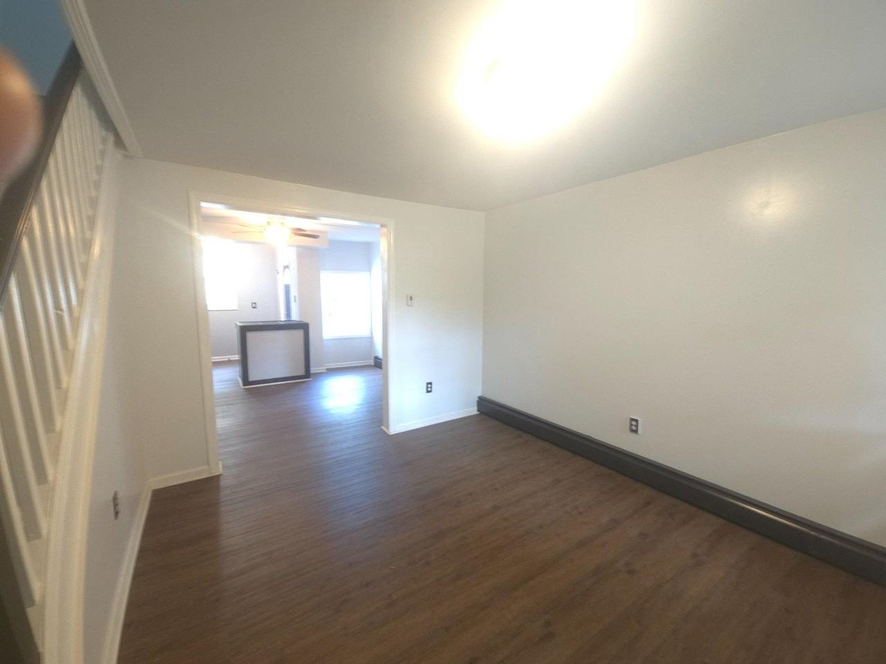 428 Croyden Rd - Photo 5 of 13