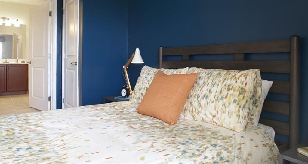 1055 Lehigh Cetronia Road - Photo 4 of 7