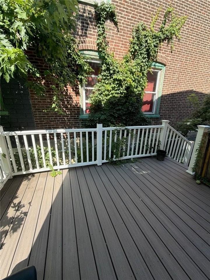 350 Dupont St - Photo 7 of 7