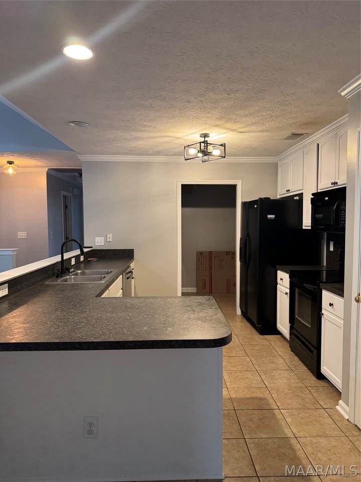 8737 Jamac Ln - Photo 4 of 19