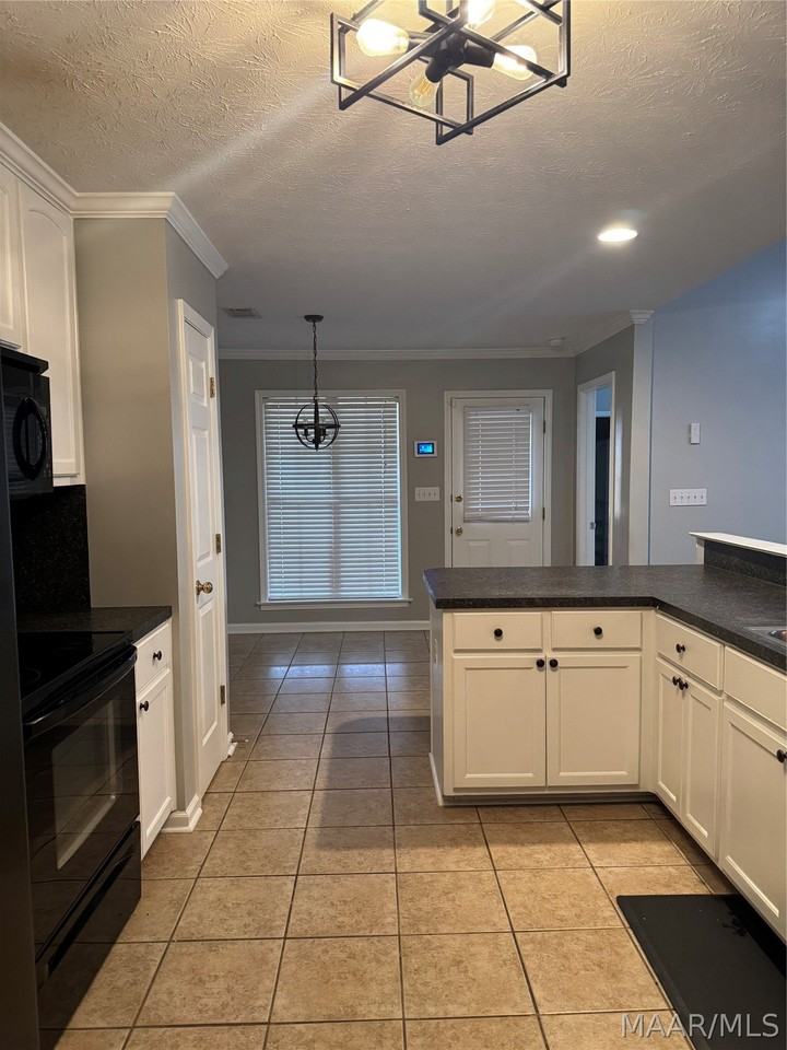 8737 Jamac Ln - Photo 5 of 19