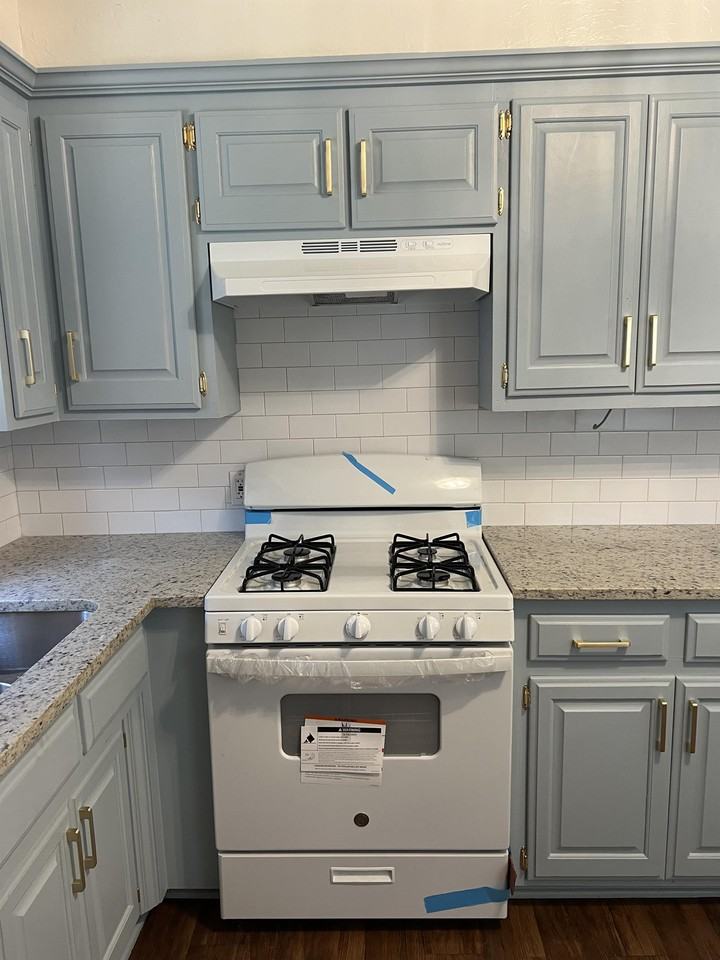 38 E 13th St #1 - Photo 4 of 21