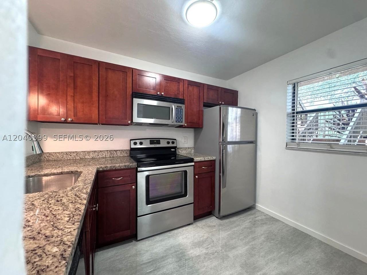 10325 Nw 11th St #101 - Photo 5 of 45