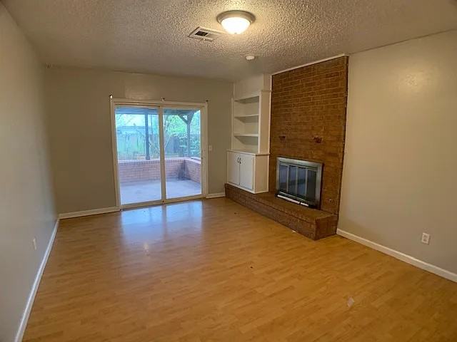 3204 Se 55th St #1 - Photo 2 of 32