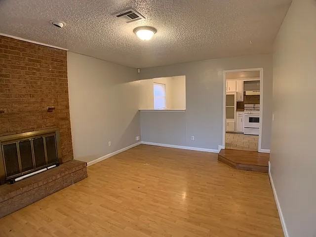 3204 Se 55th St #1 - Photo 3 of 32