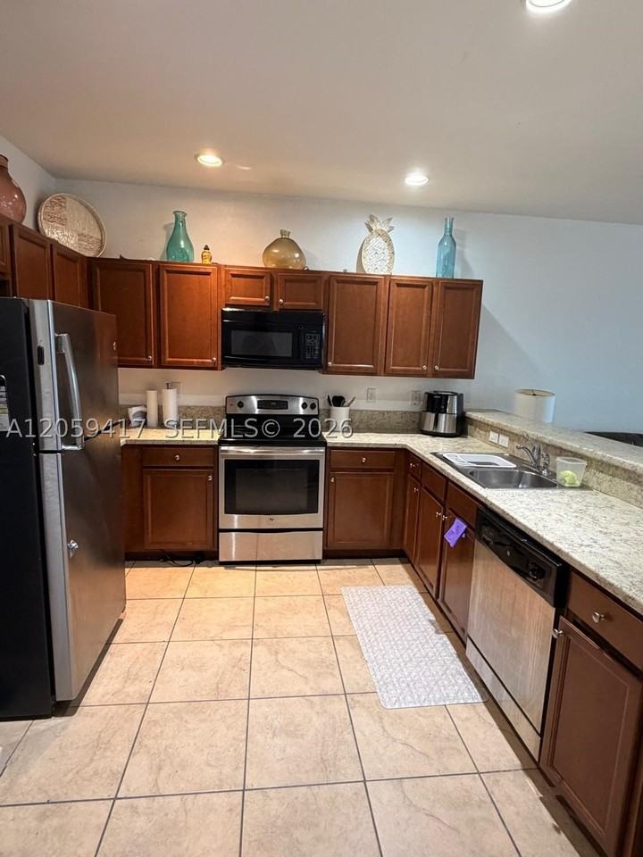 15050 Sw 116th St - Photo 4 of 16