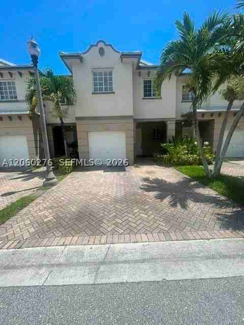 1992 Nassau Dr - Photo 2 of 36