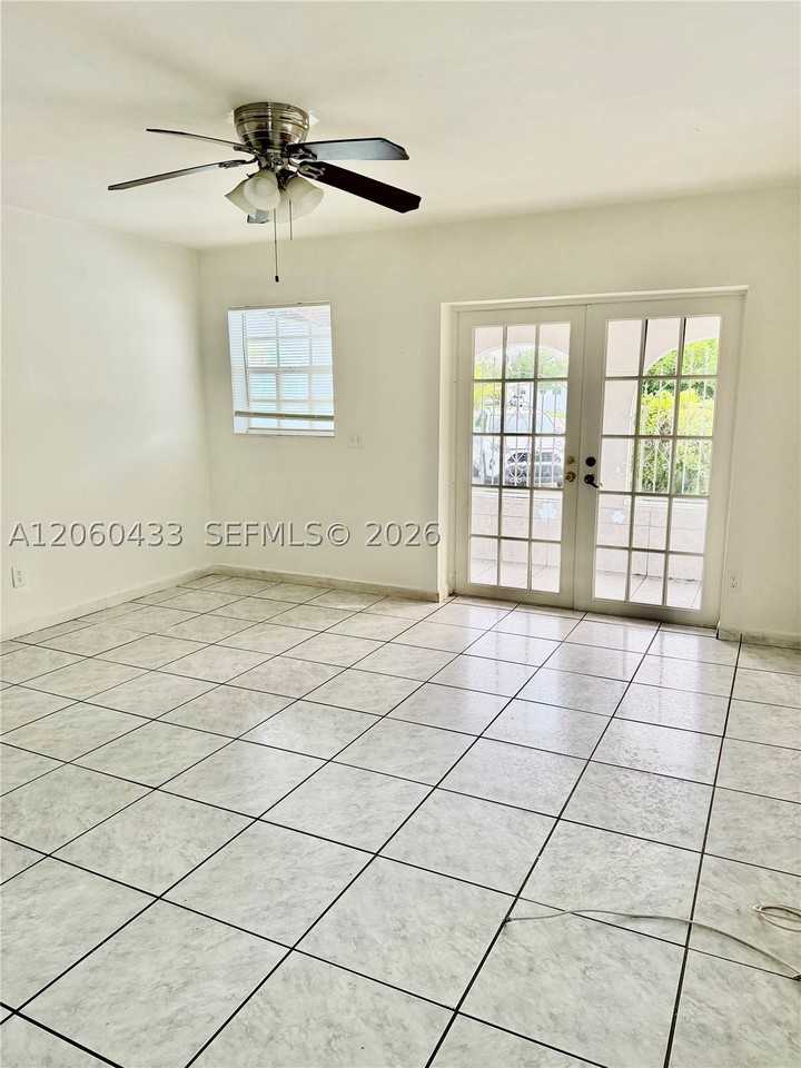 6137 Sw 20th Ct #A - Photo 4 of 11