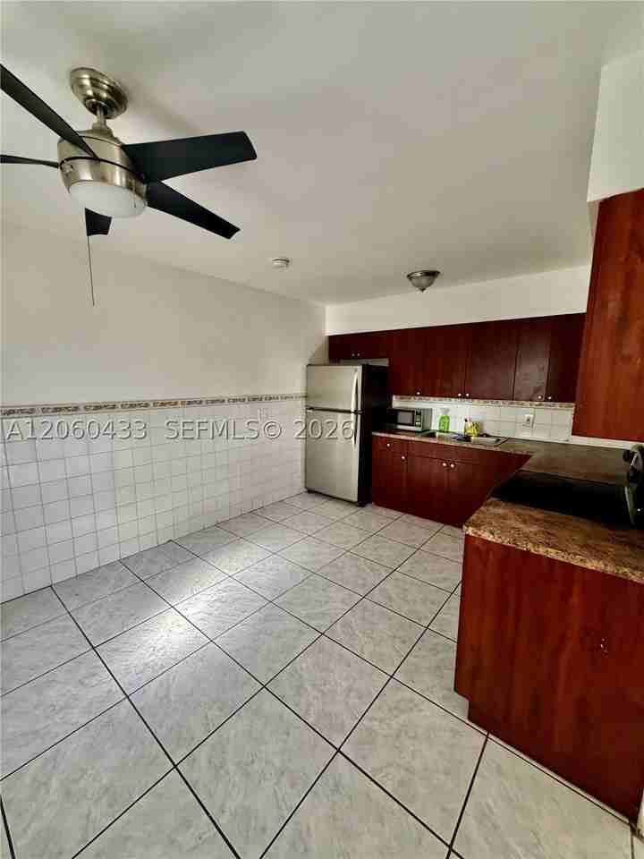 6137 Sw 20th Ct #A - Photo 5 of 11