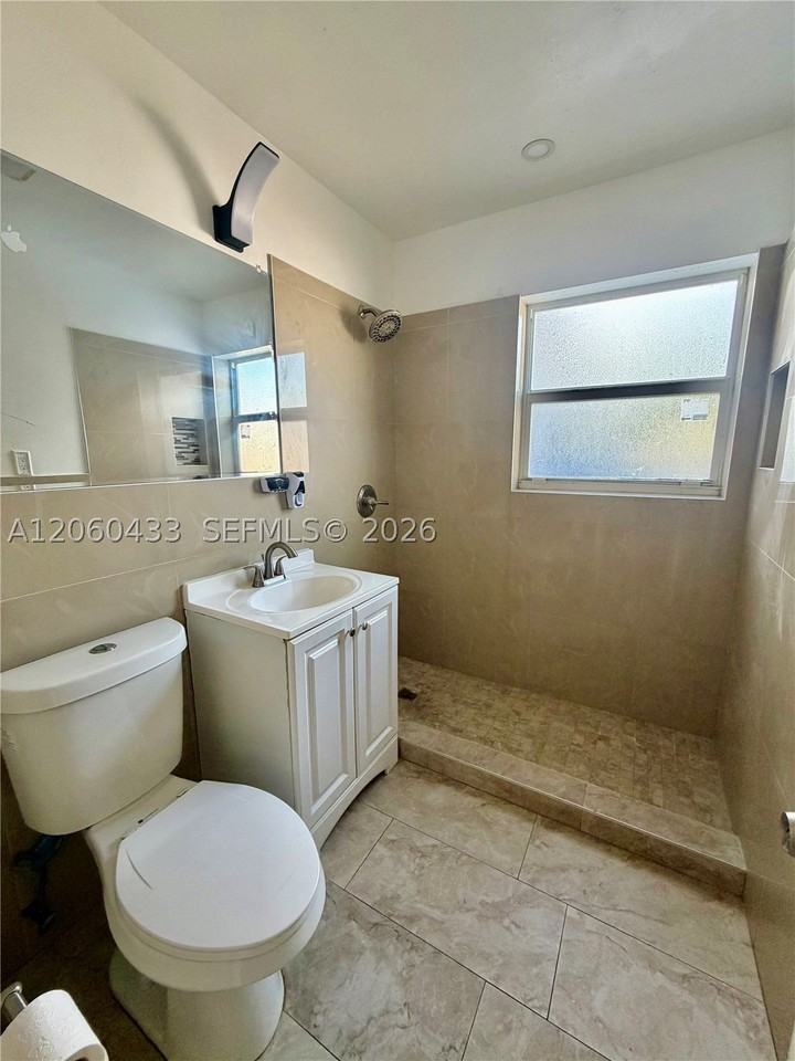 6137 Sw 20th Ct #A - Photo 7 of 11