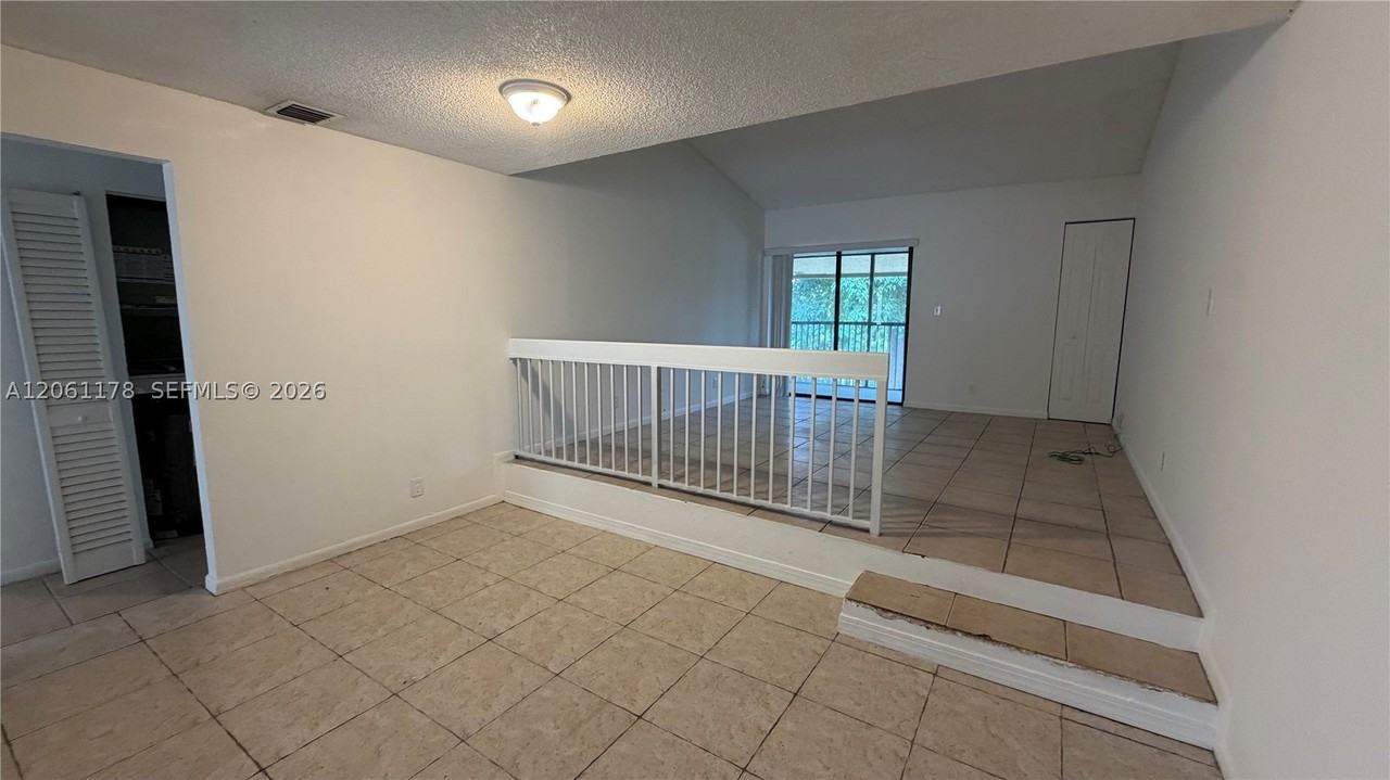 2550 Riverside Dr #223 - Photo 5 of 20
