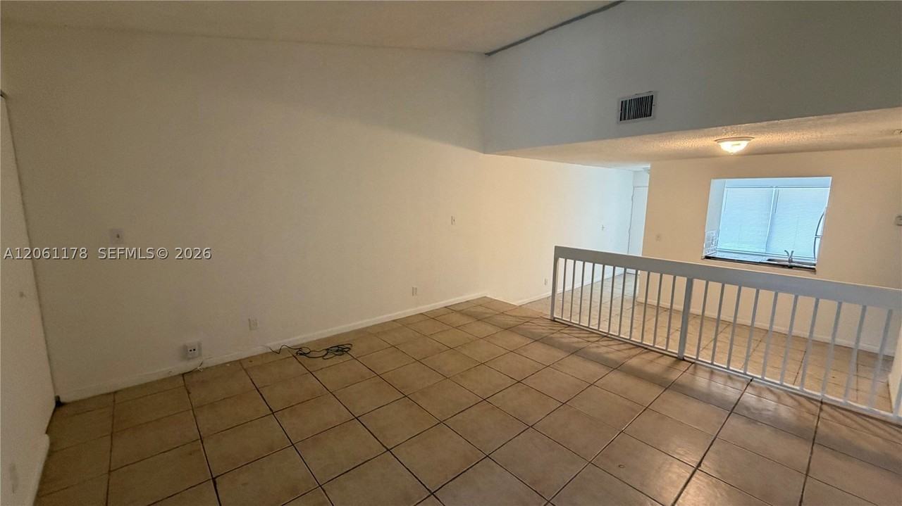 2550 Riverside Dr #223 - Photo 6 of 20
