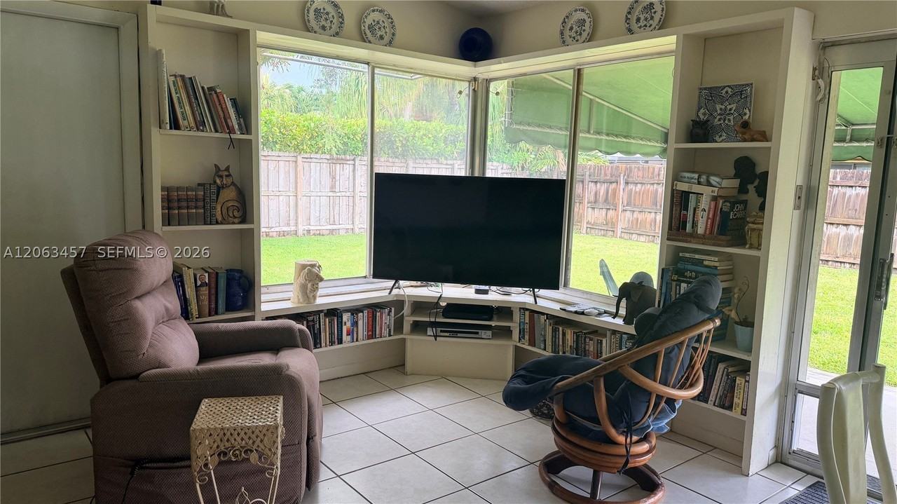 13325 Sw 100th Ter - Photo 7 of 17