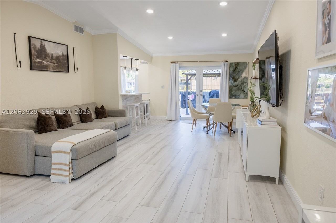 15216 Sw 81st Ln #15216 - Photo 2 of 17
