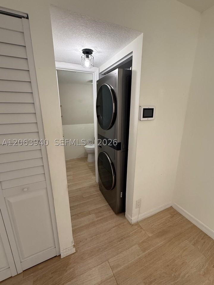 2551 Nw 99th Ave #2551 - Photo 5 of 7