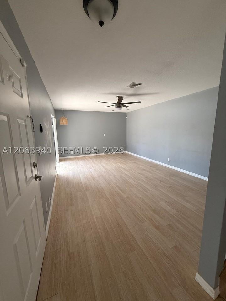 2551 Nw 99th Ave #2551 - Photo 6 of 7