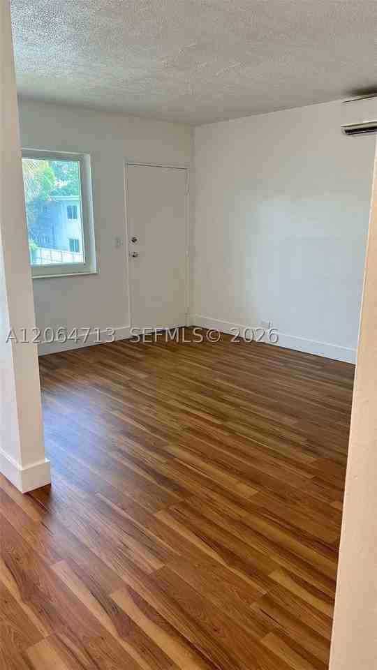 70 Nw 77th St #25 - Photo 6 of 17
