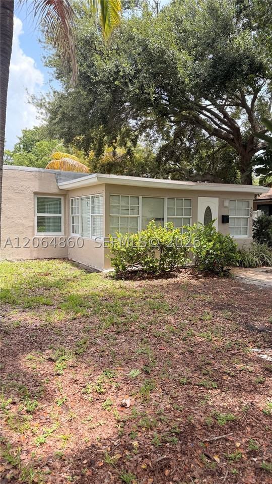 250 Sw 7th St - Photo 2 of 30