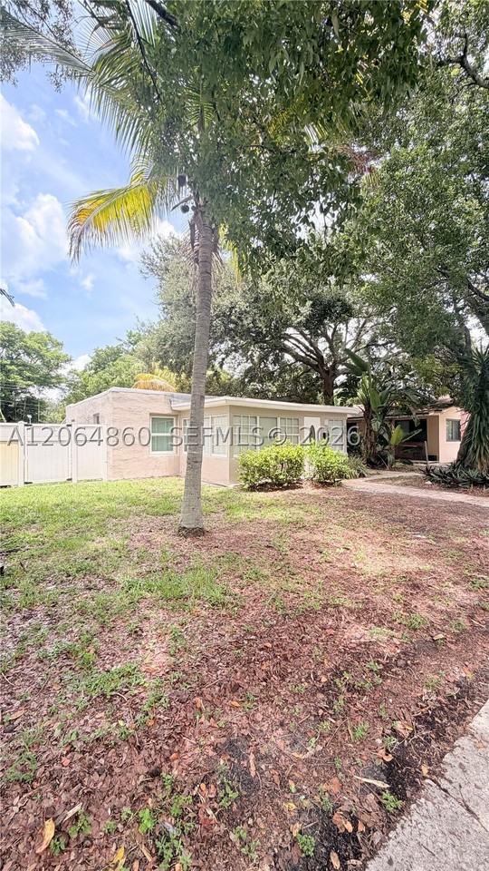 250 Sw 7th St - Photo 4 of 30