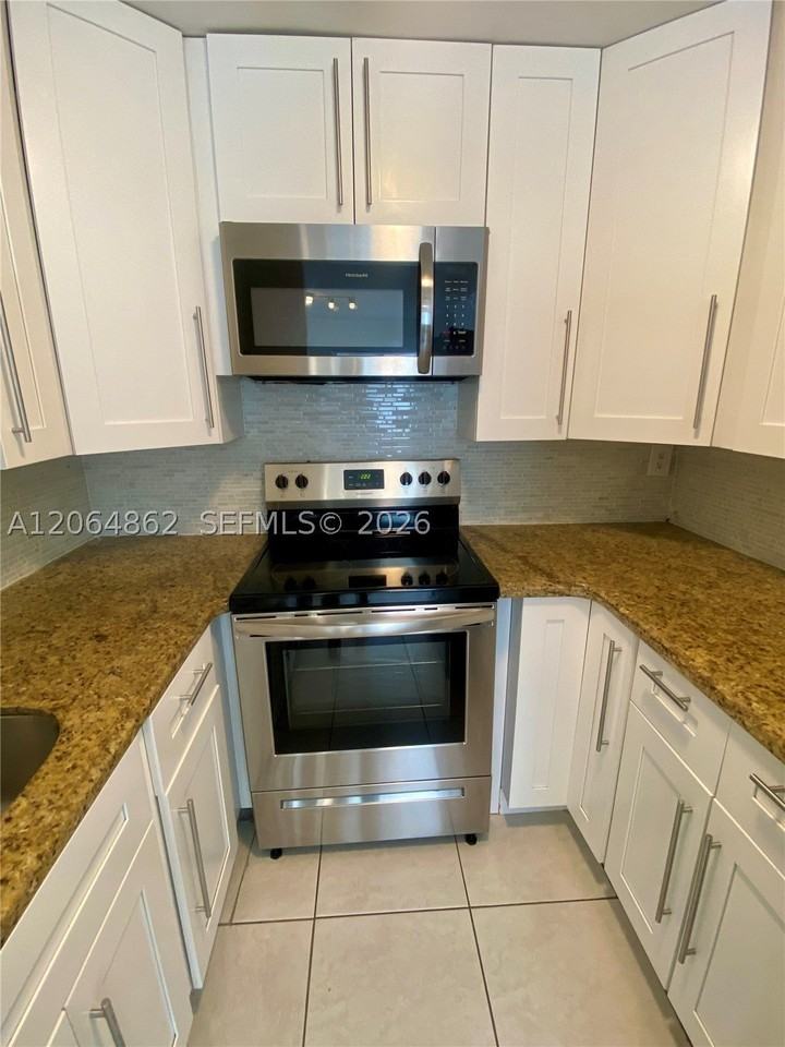 3536 Ne 168th St #301 - Photo 6 of 22