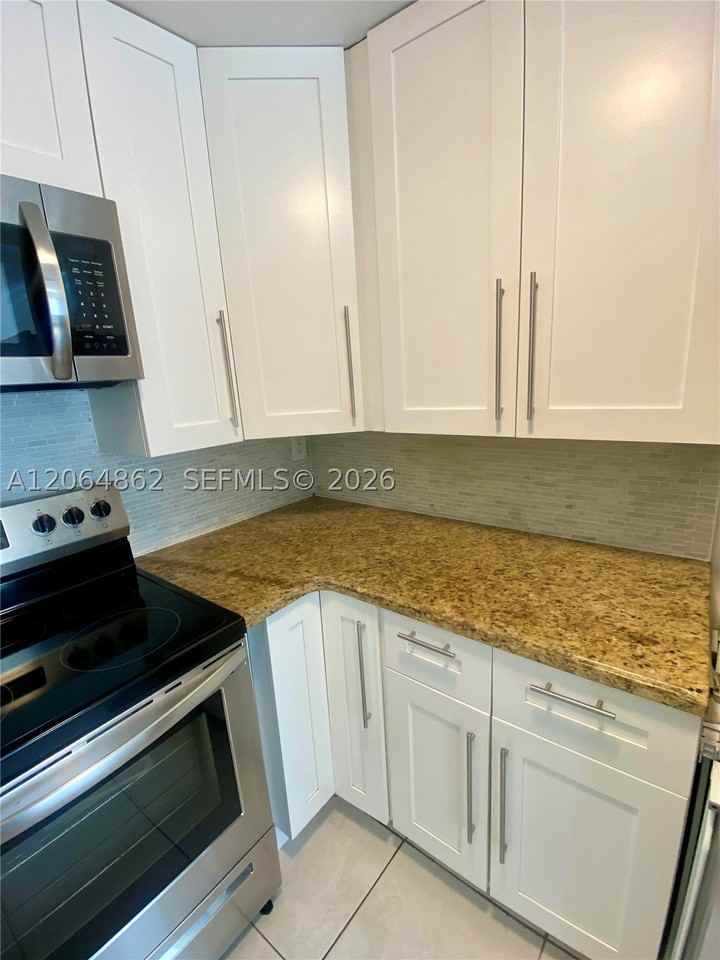 3536 Ne 168th St #301 - Photo 7 of 22