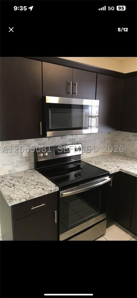 3610 Sw 87th Pl #3610 - Photo 5 of 10