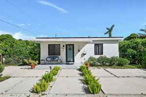 featured image of 595 Nw 101st St #0
