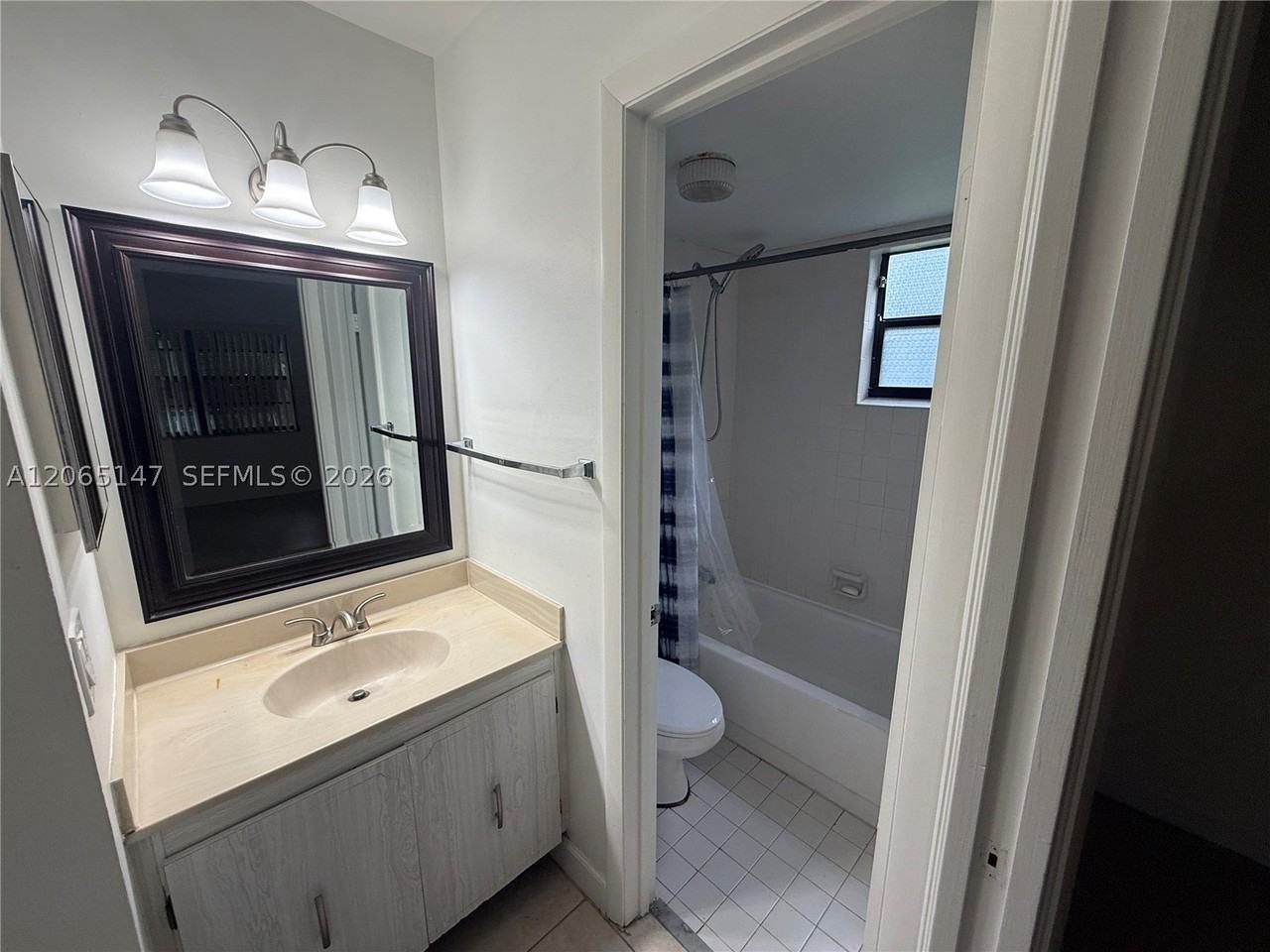 7995 Sw 86th St #305 - Photo 5 of 8