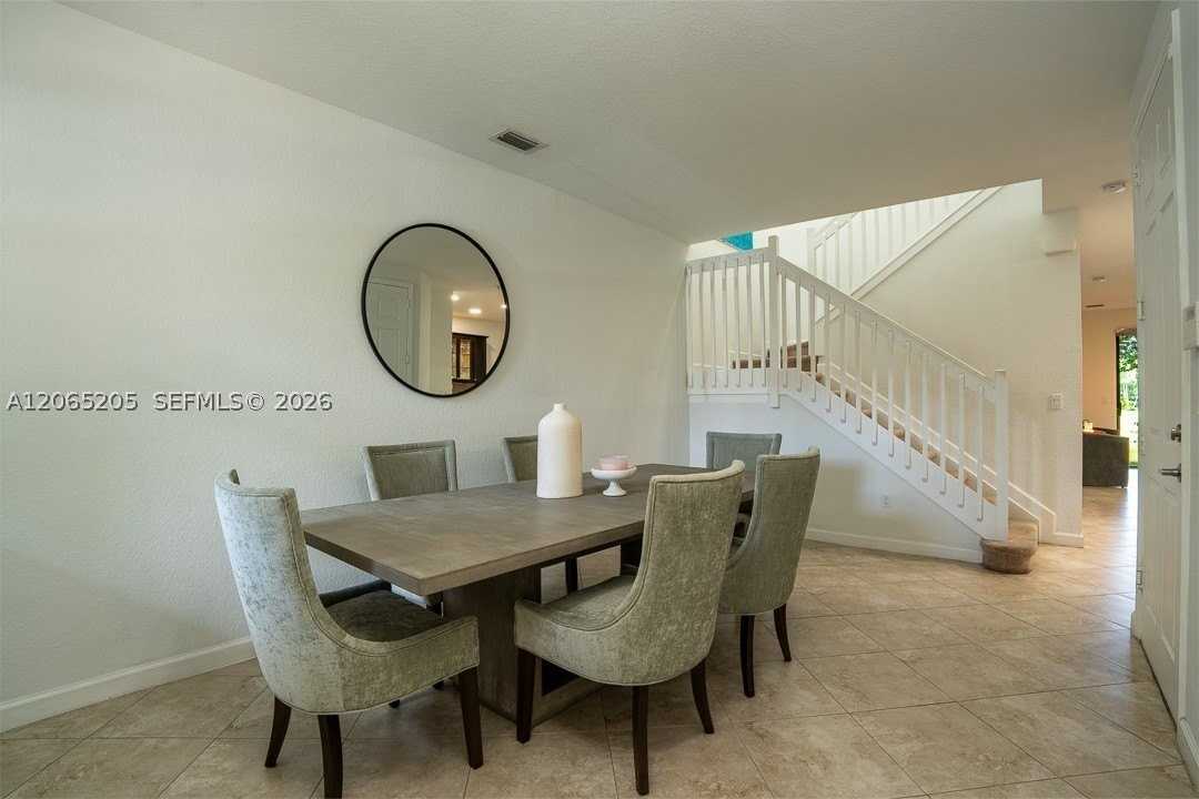 6943 Halton Park Ln - Photo 5 of 37