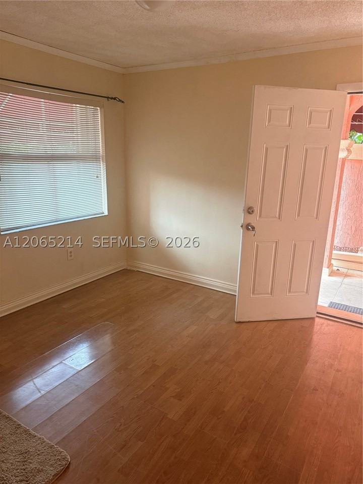 722 Nw 125th Ct #B - Photo 4 of 5