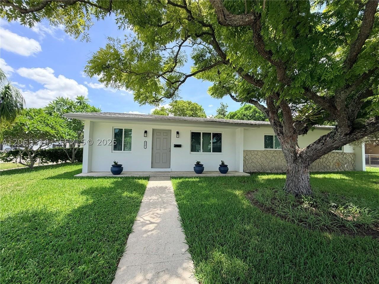 5101 Sw 127th Pl - Photo 2 of 35